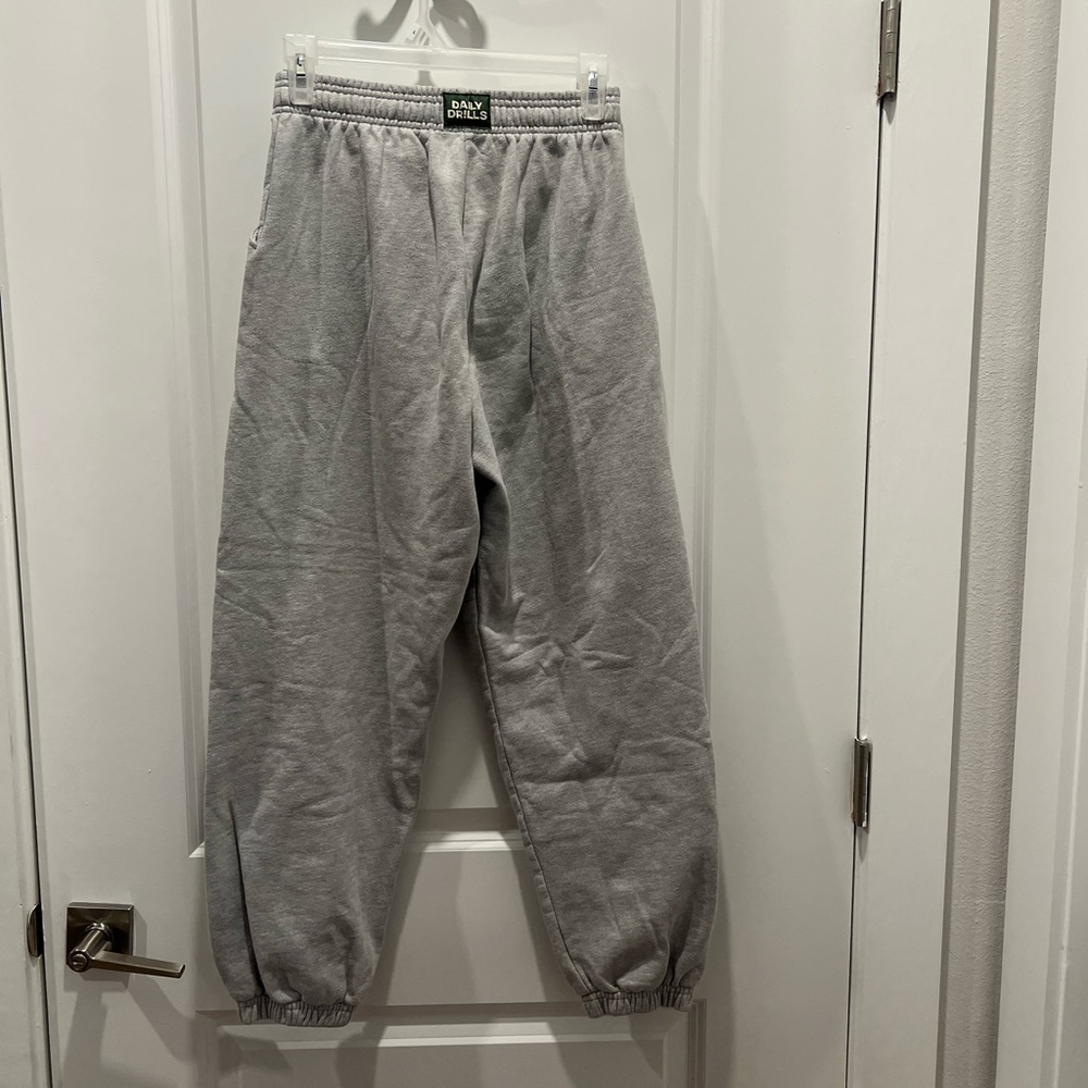 Daily Drills Light Gray Jogger Sweatpants with Beaded Drawstring - Picture 5 of 10